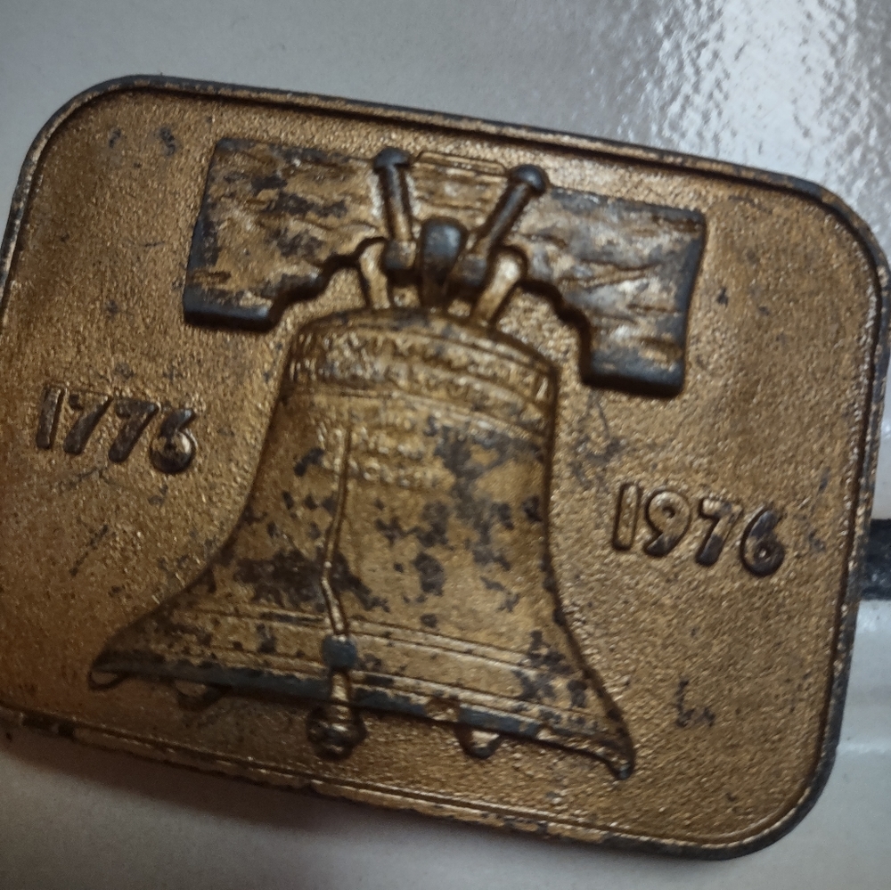 Bicentennial Liberty bell Vintage belt buckle